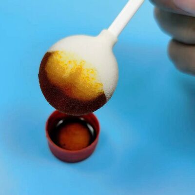 고액 용량 상처 청소 스폰지: 105mm 손잡이와 큰 둥근 머리로 효율적인 배출물 관리