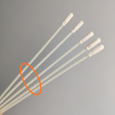구술 비강소제법 검체 수집은 버릴 수 있는 의학 거품 면봉을 청소합니다